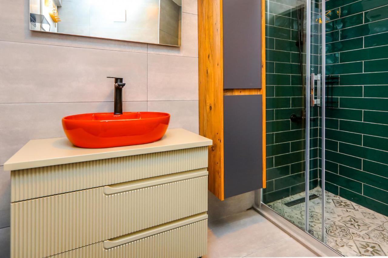 Апартаменты Vibrant Flat 500 M To Uskudar Ferry Station Стамбул Экстерьер фото